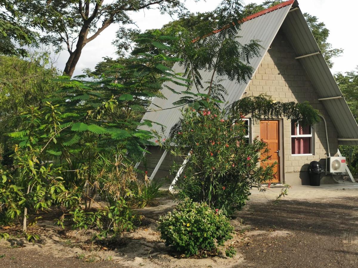 Happy Forest B&B Katima Mulilo Exterior photo