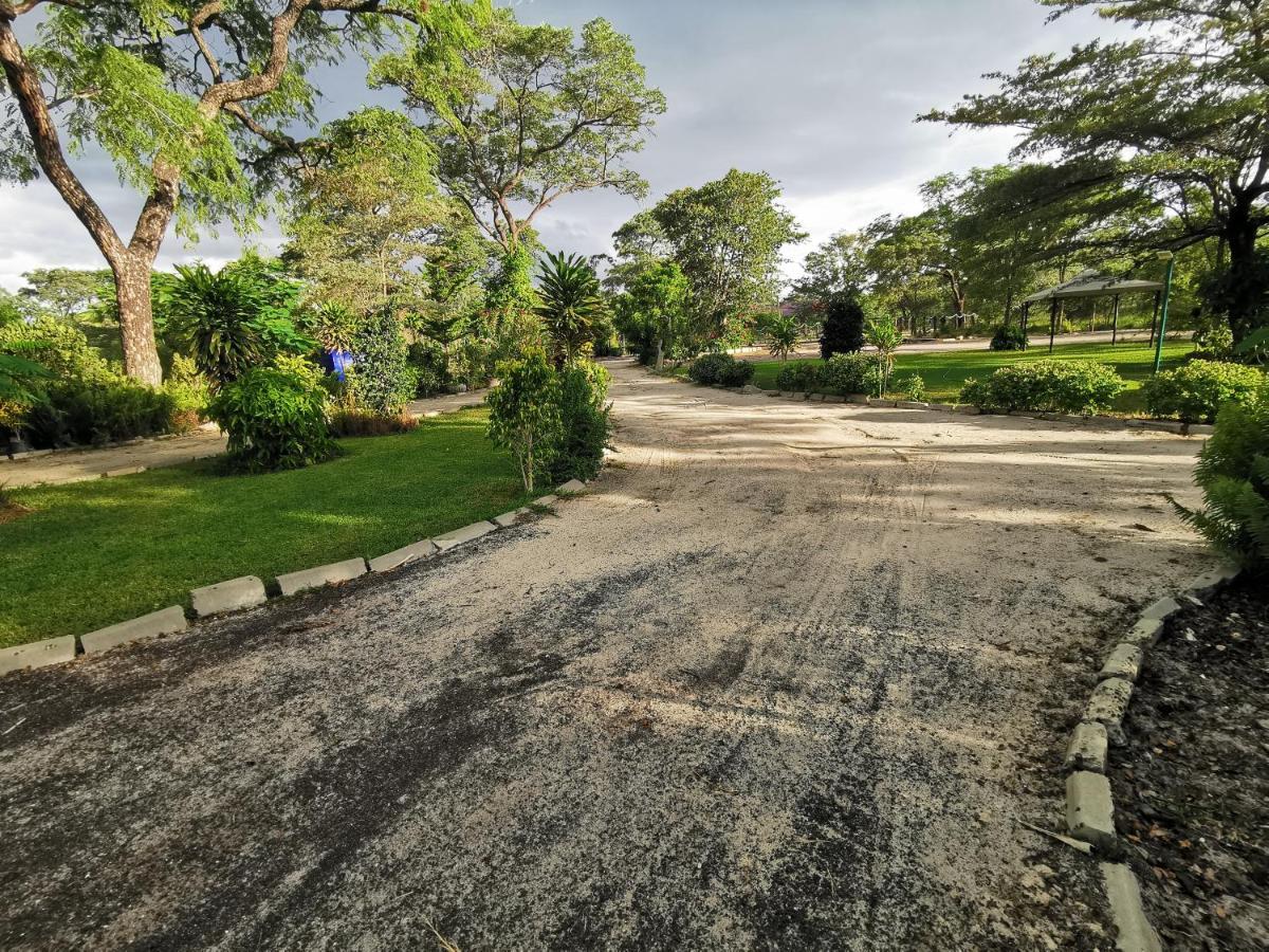 Happy Forest B&B Katima Mulilo Exterior photo